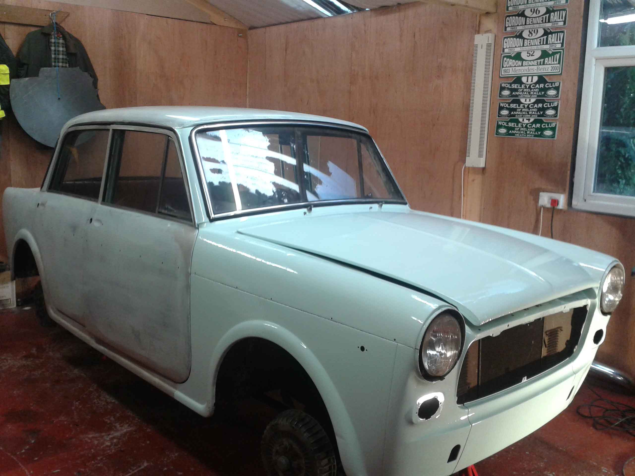 How to handpaint a car or how to handpaint a vintage Fiat car