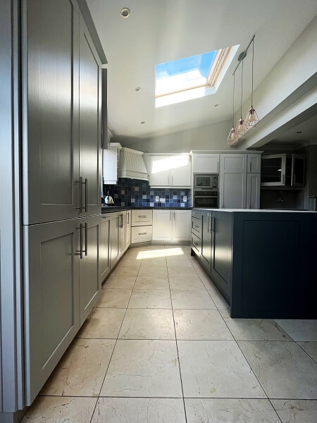 An-oak-wooden-kitchen-after-being-hand-painted-by-Impressions-painters-and-decorators