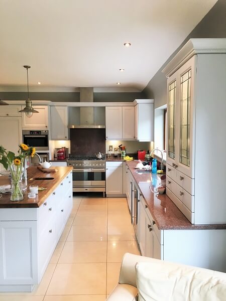 Hand-painted-kitchens-and-kitchen-cabinets-by-Impressions-Painting-and-Decorating-in-Kilmacanogue